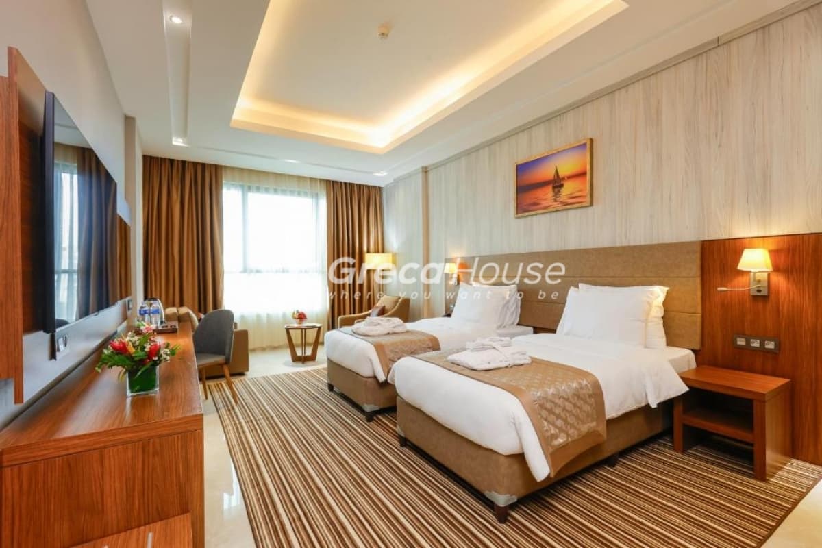 Patras – Fully Renovated Seaside Hotel for Sale with High Investment Return - Photo 3