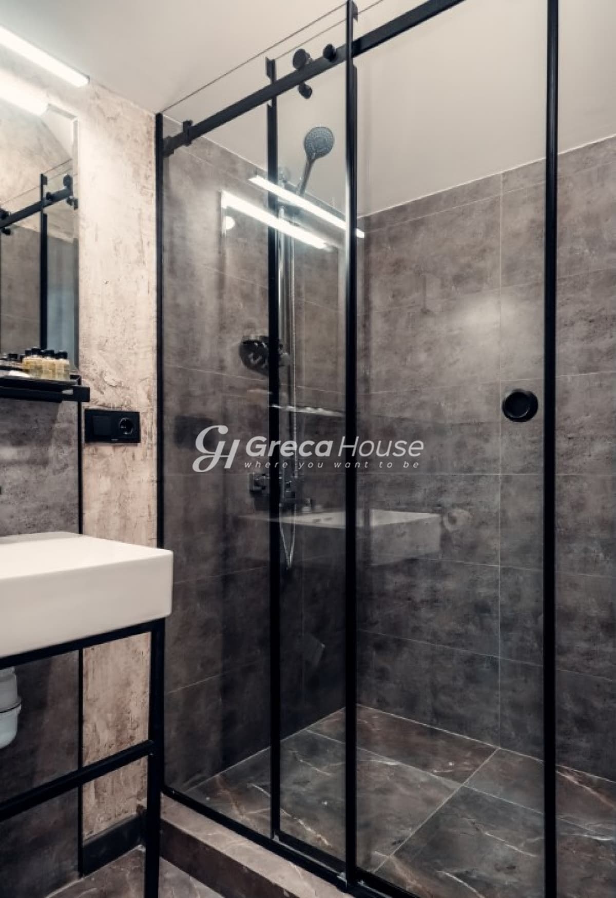 Renovated Hotel for Sale in Exarchia, Athens – Ideal Investment Opportunity - Photo 3