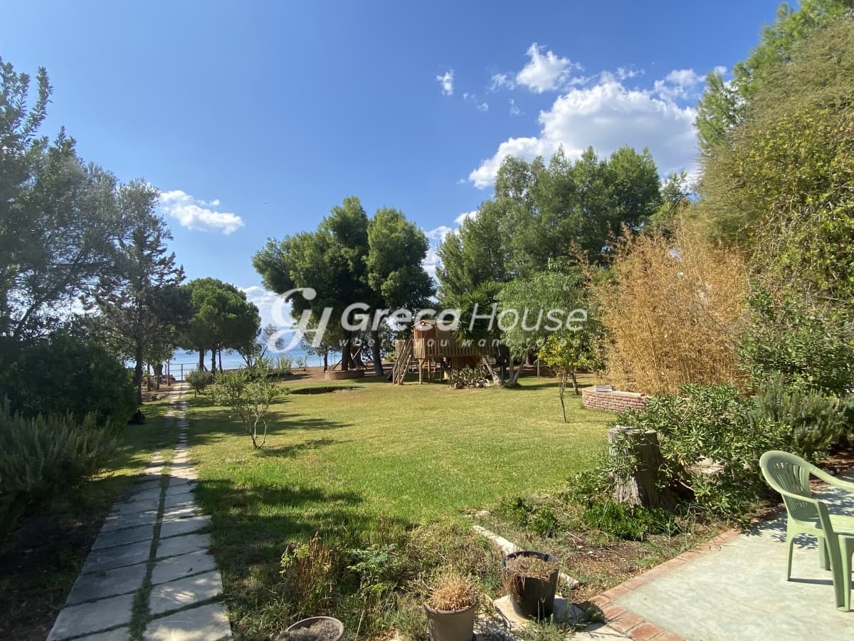 Seaside Villa in Evia with Panoramic Sea Views - Prime Investment Opportunity - Photo 17