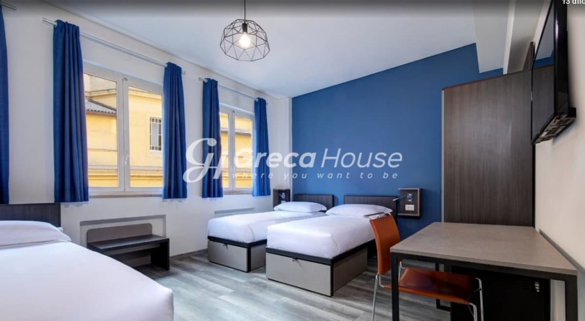 Neoclassical Hotel for Sale in Plaka – Historic Center of Athens - Photo 2