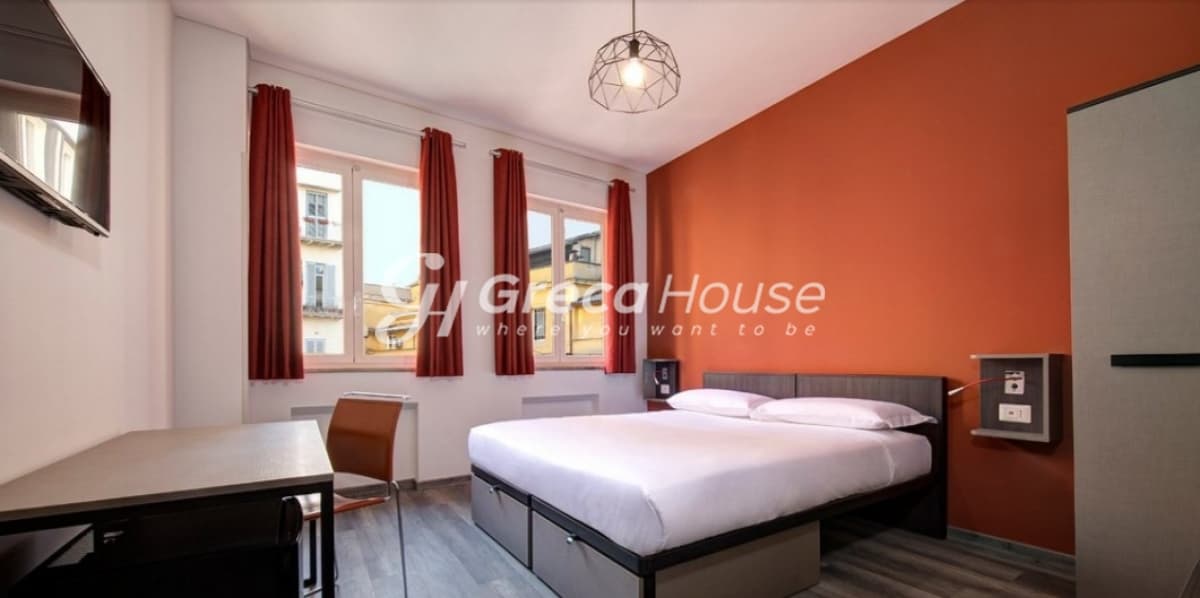 Neoclassical Hotel for Sale in Plaka – Historic Center of Athens - Photo 1