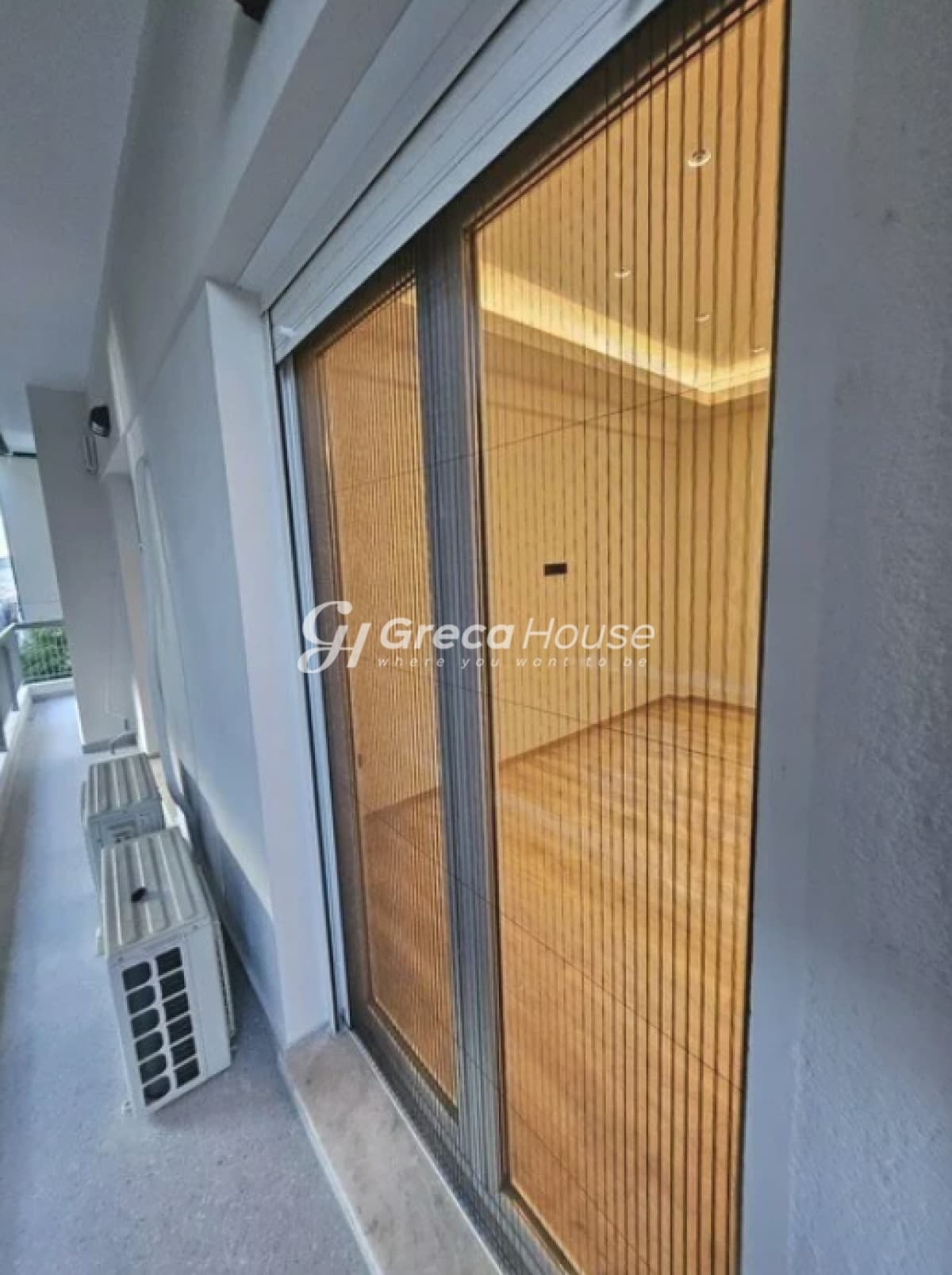 Renovated 2-Bedroom Apartment for Sale in Ano Kypseli, Athens - Photo 20