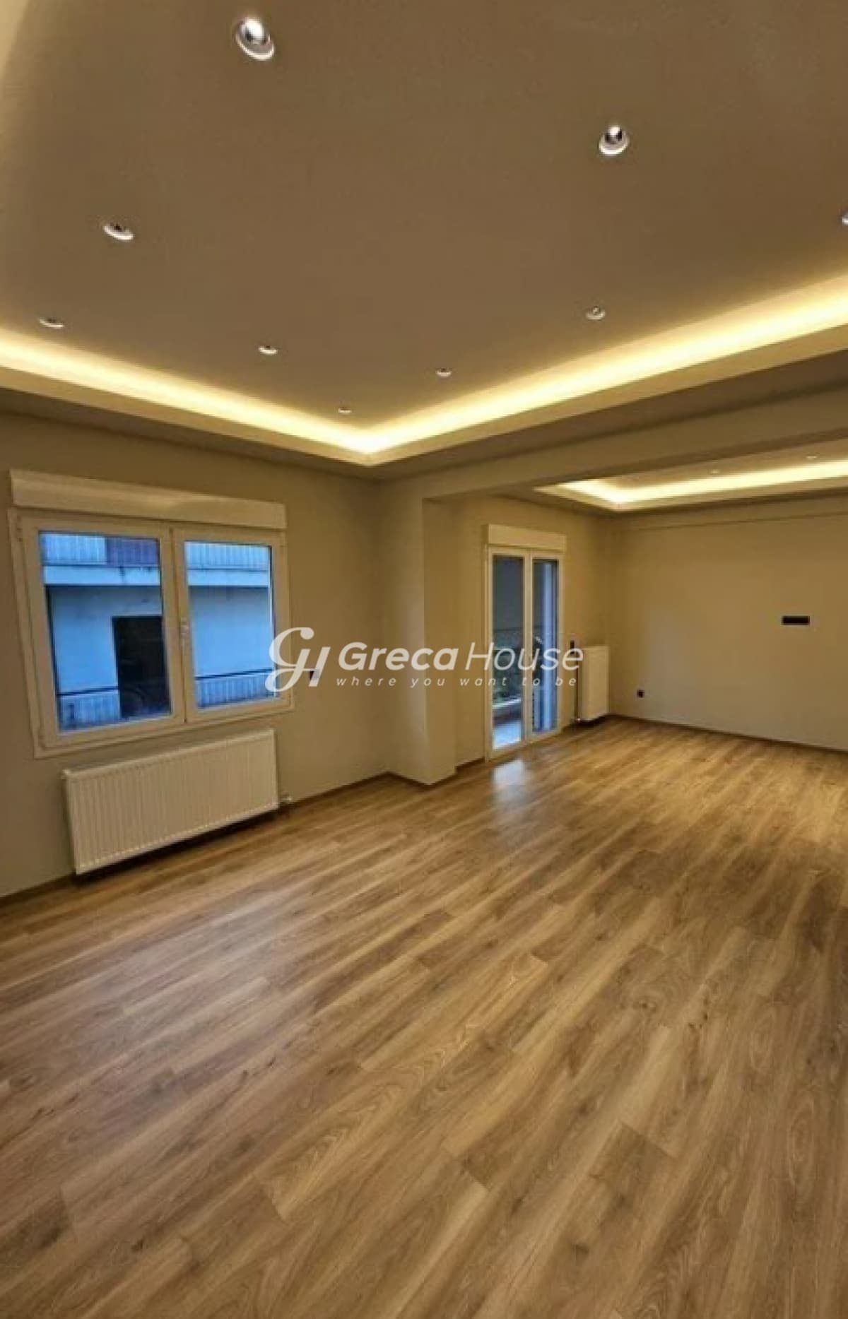 Renovated 2-Bedroom Apartment for Sale in Ano Kypseli, Athens - Photo 1