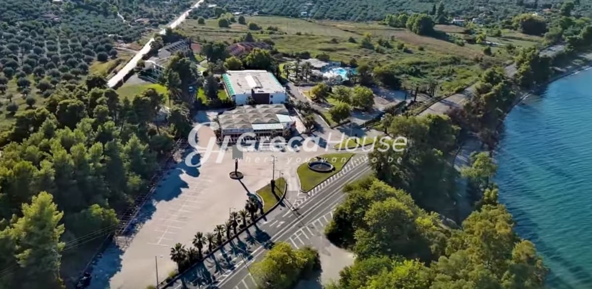 منتجع فندقي فاخر على شاطئ البحر 7000 متر مربع في كامينا فورلا، فثيوتيدا - صورة 7