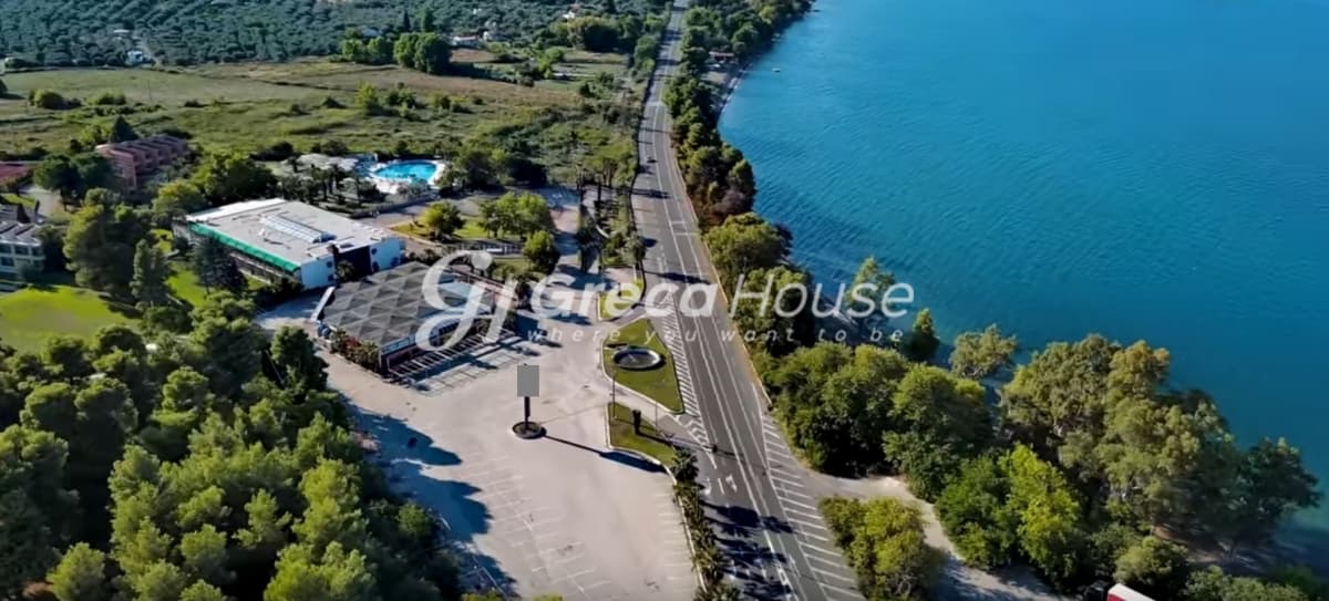 Πολυτελές Παραθαλάσσιο Ξενοδοχείο 7.000 τ.μ. προς Πώληση στα Καμένα Βούρλα