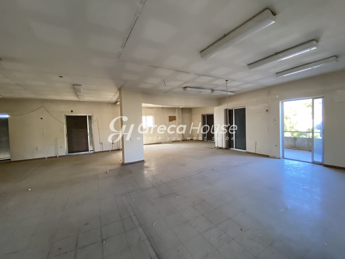 בניין מסחרי גדול בפריסטרי – אידיאלי להשקעה ולוויזת זהב - תמונה 11