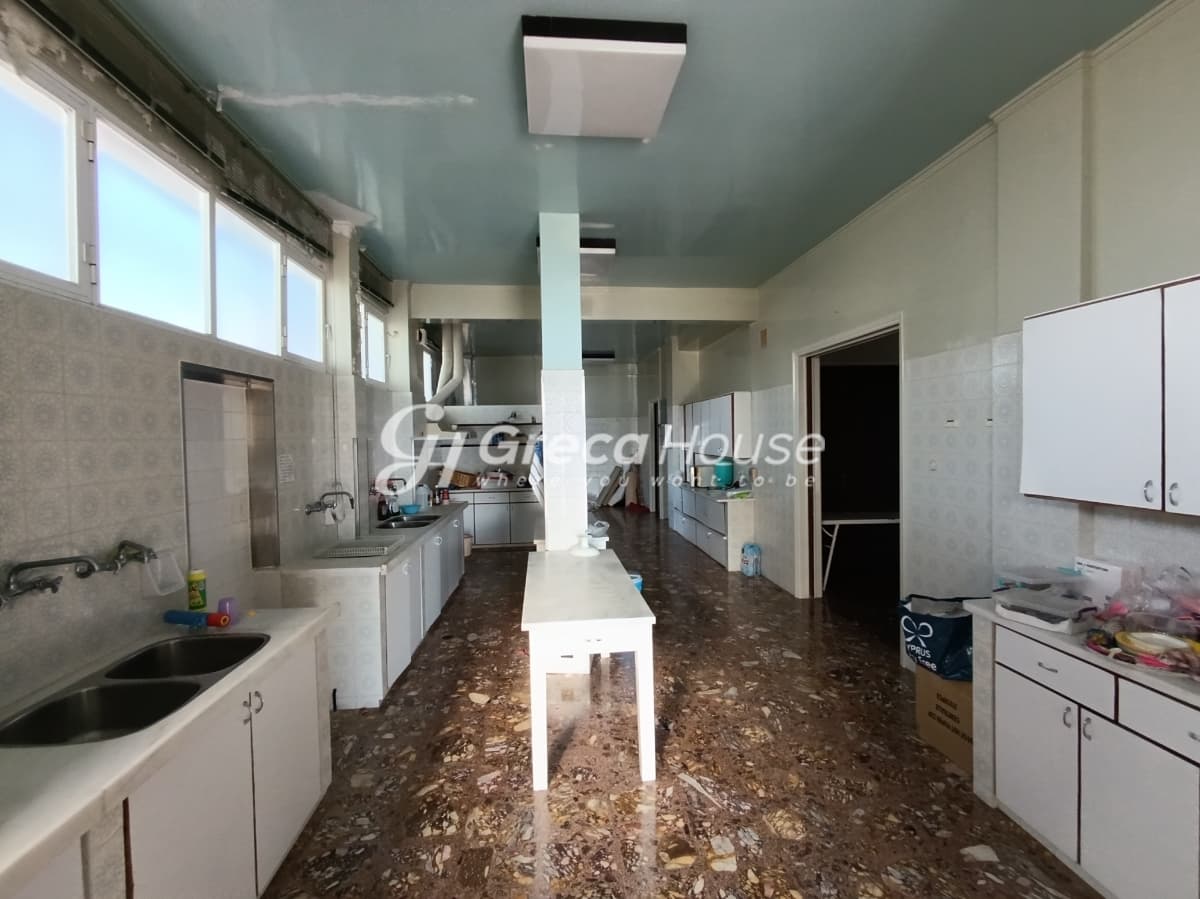 Μοναδικό Παραθαλάσσιο Κτίριο στο Πόρτο Ράφτη προς πώληση - Φωτογραφία 10