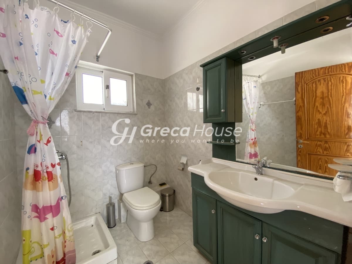 Beachfront Two-Level Villa with Private Garden in Malakonta Eretria, Evia – 10 Meters from the Sea - Photo 8