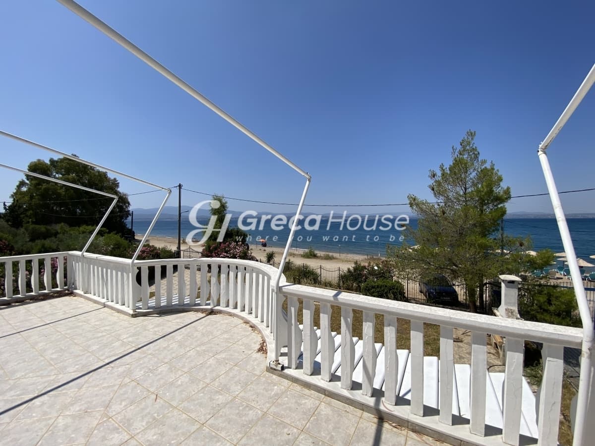 Beachfront Two-Level Villa with Private Garden in Malakonta Eretria, Evia – 10 Meters from the Sea - Photo 27