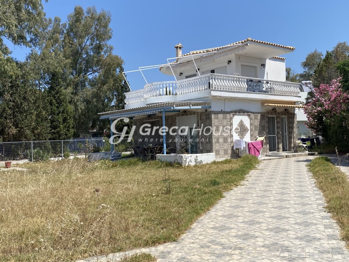 Beachfront Two-Level Villa with Private Garden in Malakonta Eretria, Evia – 10 Meters from the Sea - Photo 2