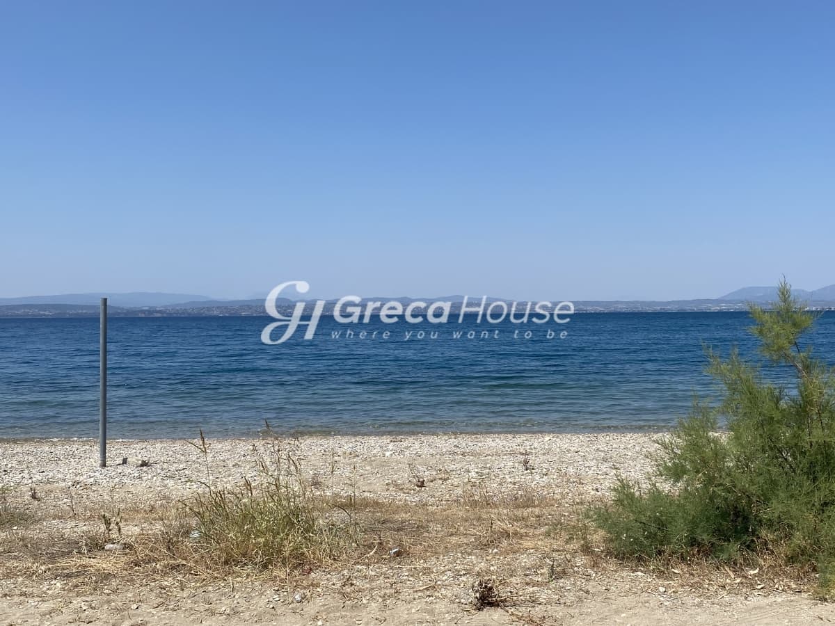 Beachfront Two-Level Villa with Private Garden in Malakonta Eretria, Evia – 10 Meters from the Sea - Photo 49