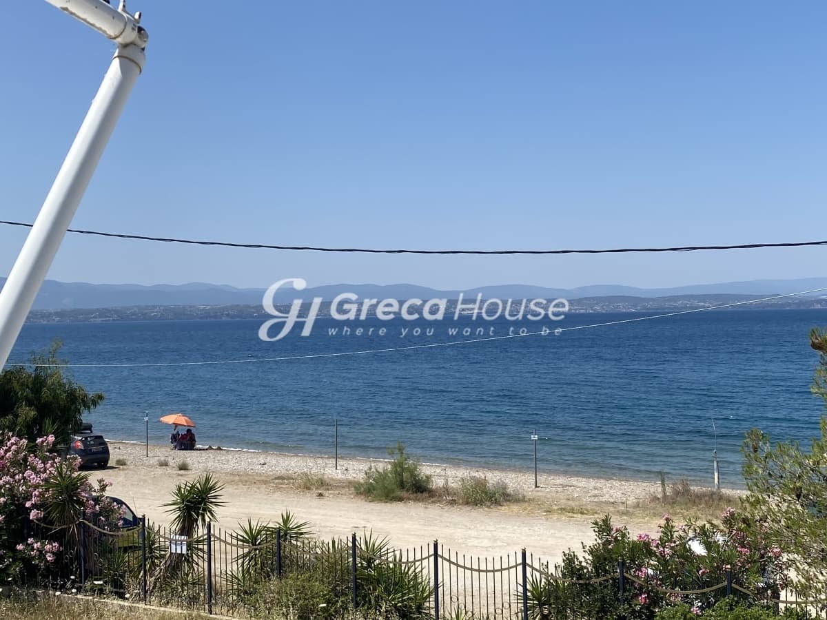Beachfront Two-Level Villa with Private Garden in Malakonta Eretria, Evia – 10 Meters from the Sea - Photo 31