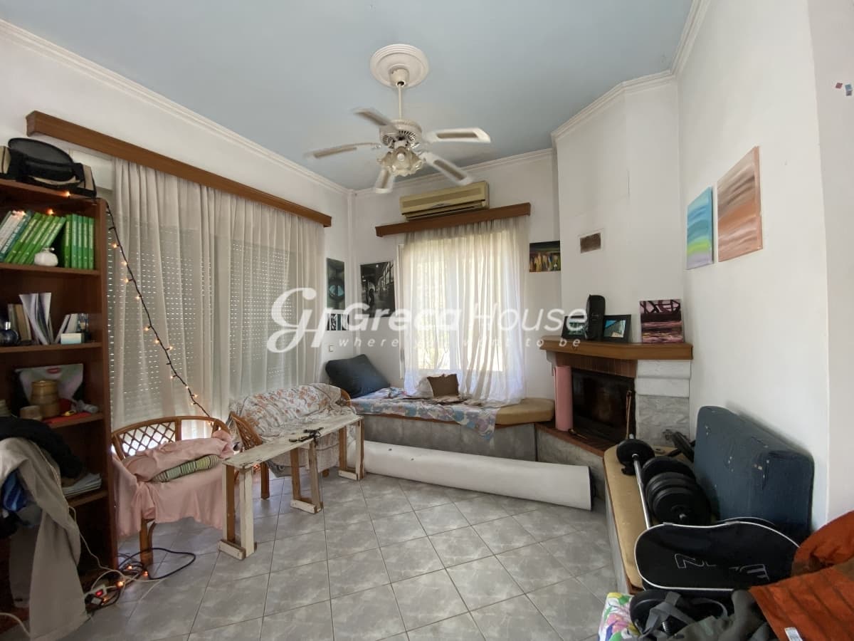 Beachfront Two-Level Villa with Private Garden in Malakonta Eretria, Evia – 10 Meters from the Sea - Photo 16