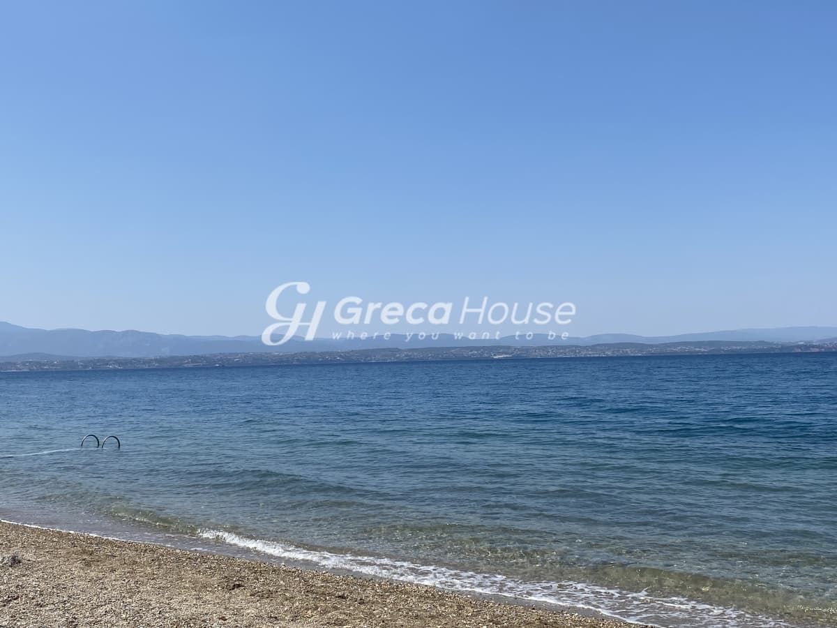 Beachfront Two-Level Villa with Private Garden in Malakonta Eretria, Evia – 10 Meters from the Sea - Photo 3