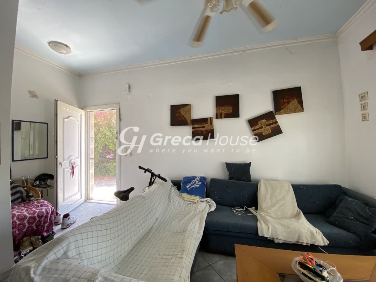 Beachfront Two-Level Villa with Private Garden in Malakonta Eretria, Evia – 10 Meters from the Sea - Photo 9