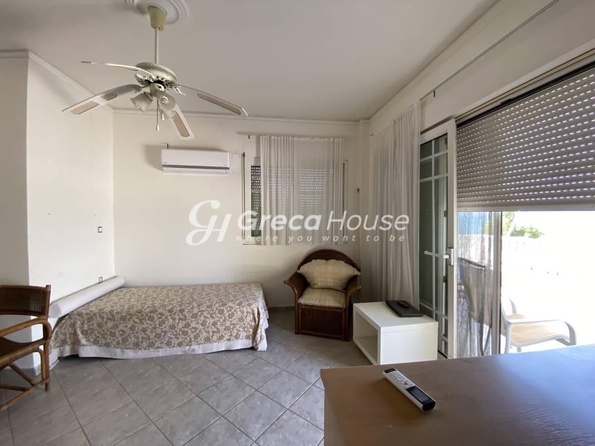 Beachfront Two-Level Villa with Private Garden in Malakonta Eretria, Evia – 10 Meters from the Sea - Photo 11