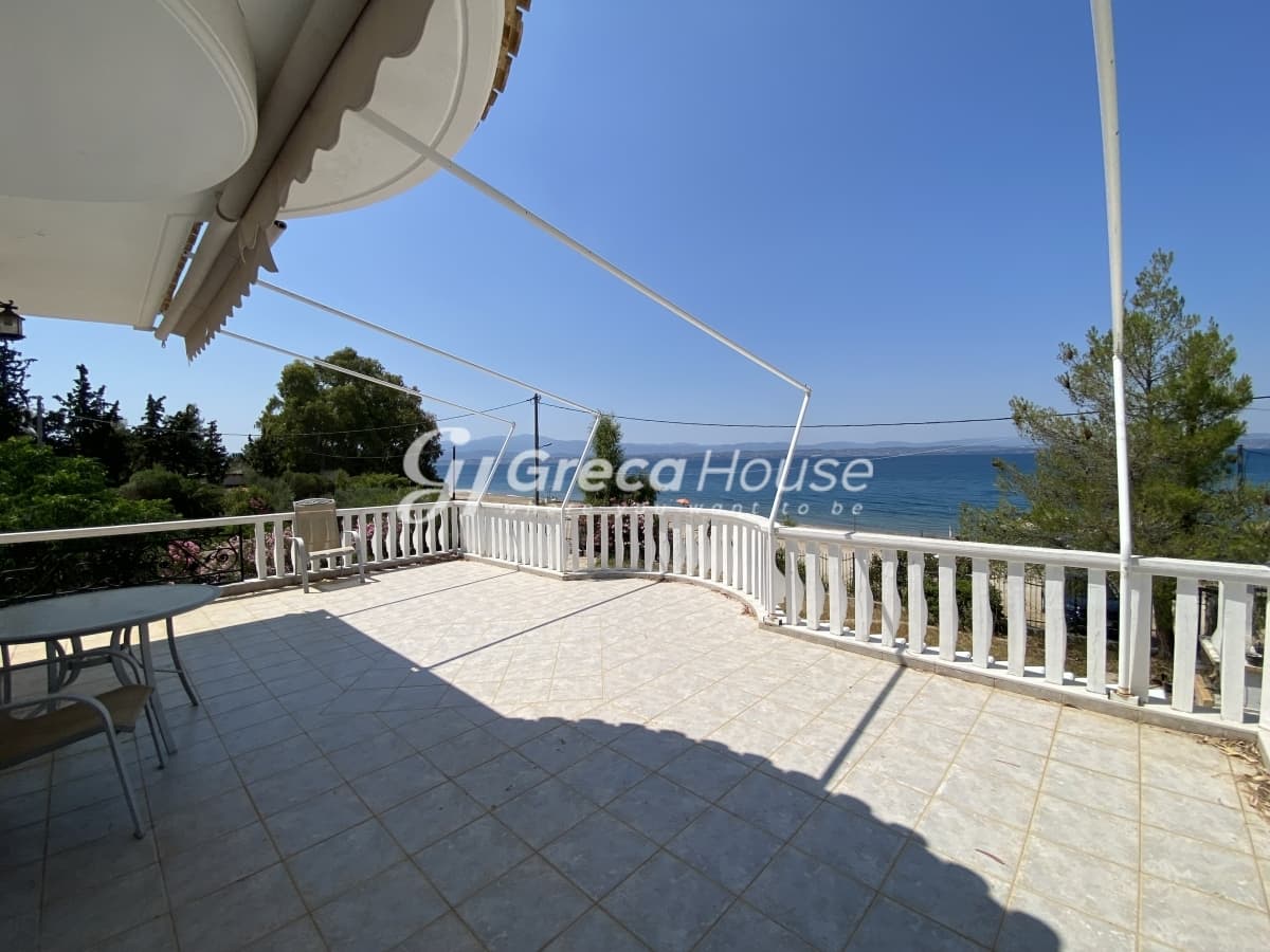 Beachfront Two-Level Villa with Private Garden in Malakonta Eretria, Evia – 10 Meters from the Sea - Photo 23