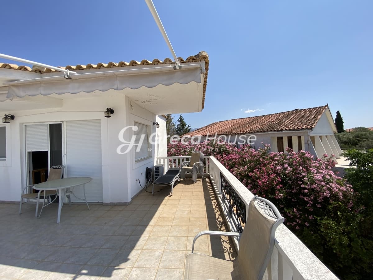 Beachfront Two-Level Villa with Private Garden in Malakonta Eretria, Evia – 10 Meters from the Sea - Photo 29