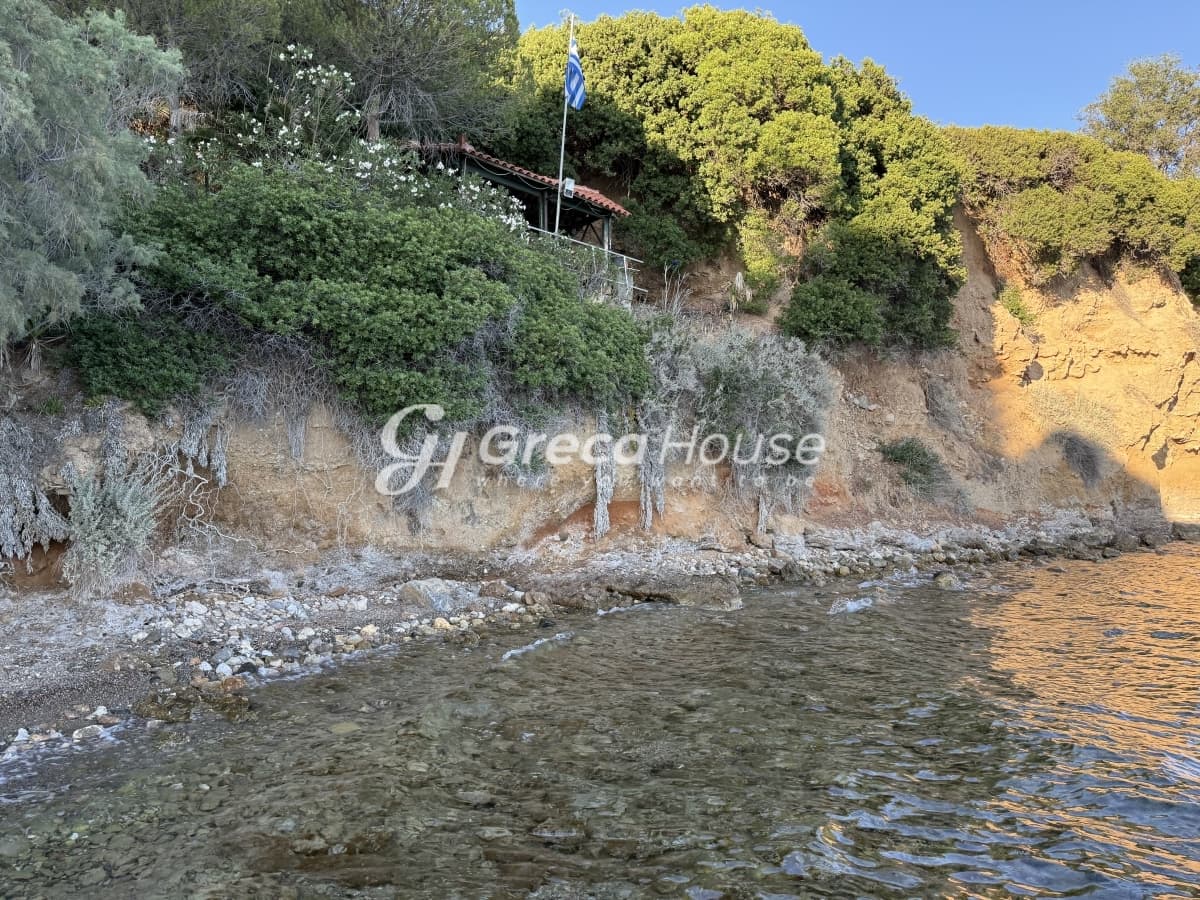 Luxury 571 sq.m. Villa with Private Beach and Guesthouses for Sale in Amarynthos, Evia - Photo 47