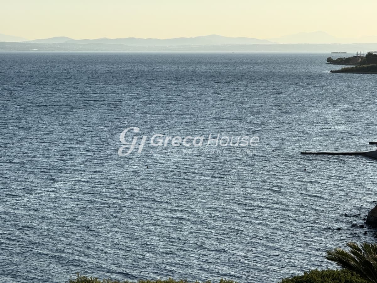 Luxury 571 sq.m. Villa with Private Beach and Guesthouses for Sale in Amarynthos, Evia - Photo 33