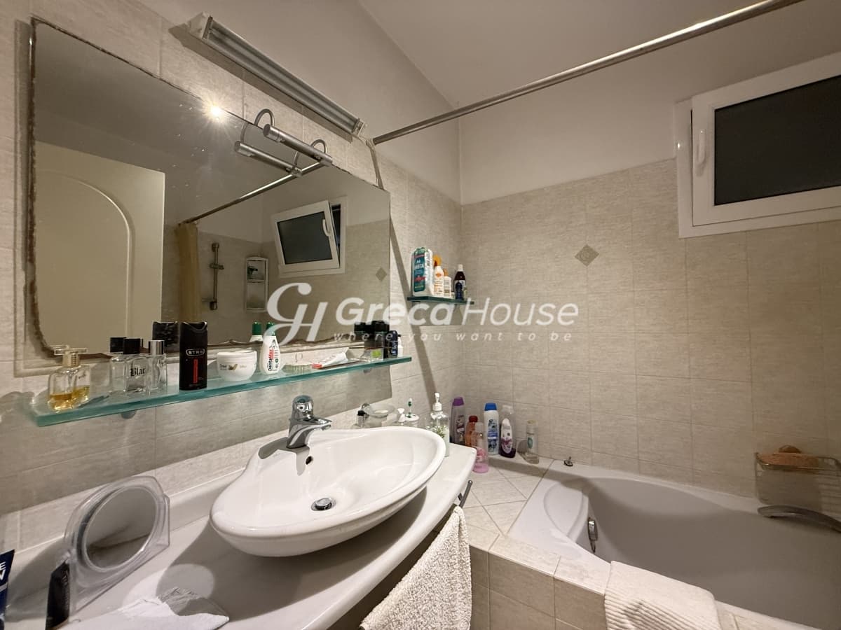 Luxury 571 sq.m. Villa with Private Beach and Guesthouses for Sale in Amarynthos, Evia - Photo 15