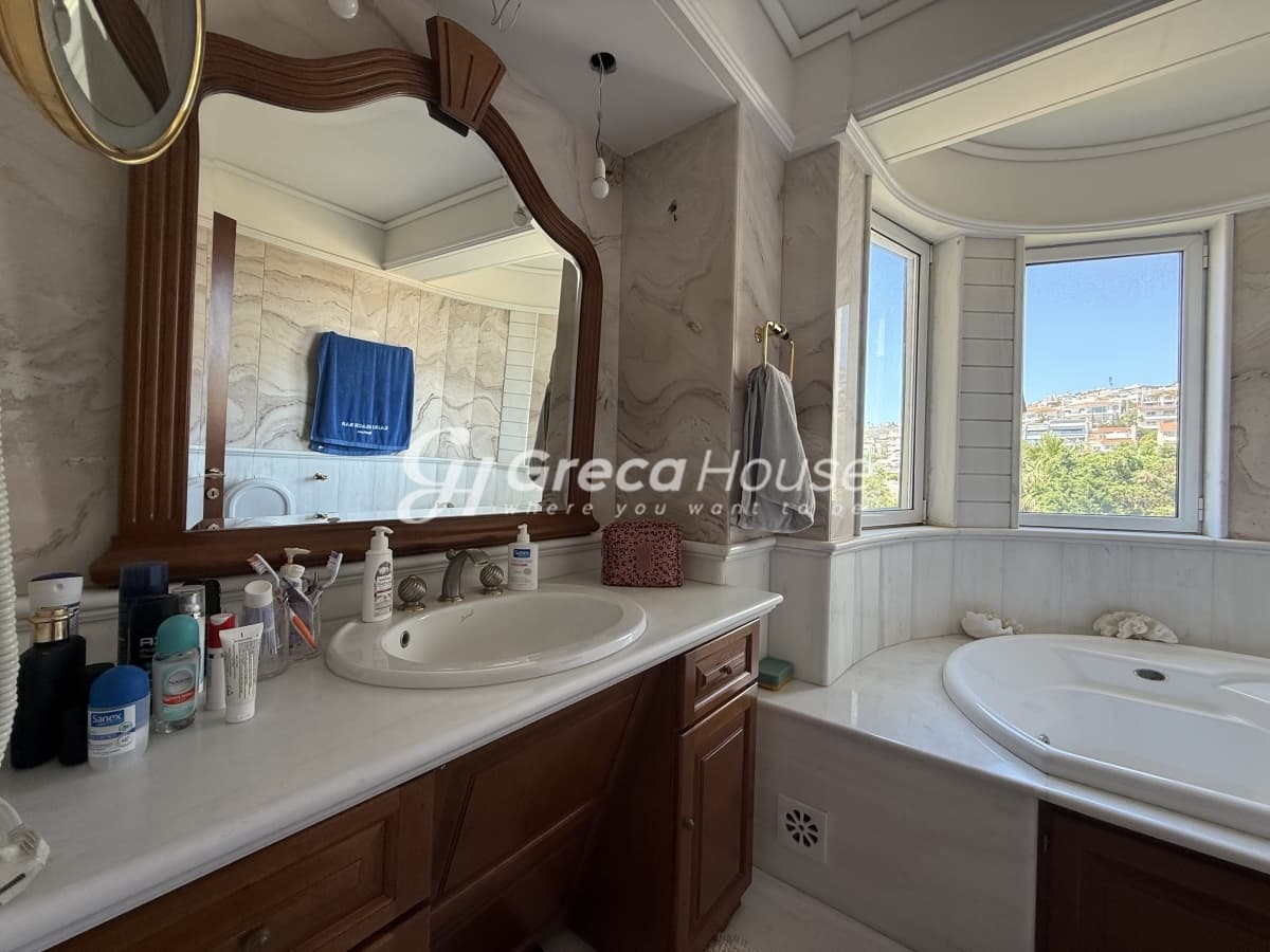 Voula Luxury Villa with Sea Views – An Athenian Riviera Gem - Photo 41