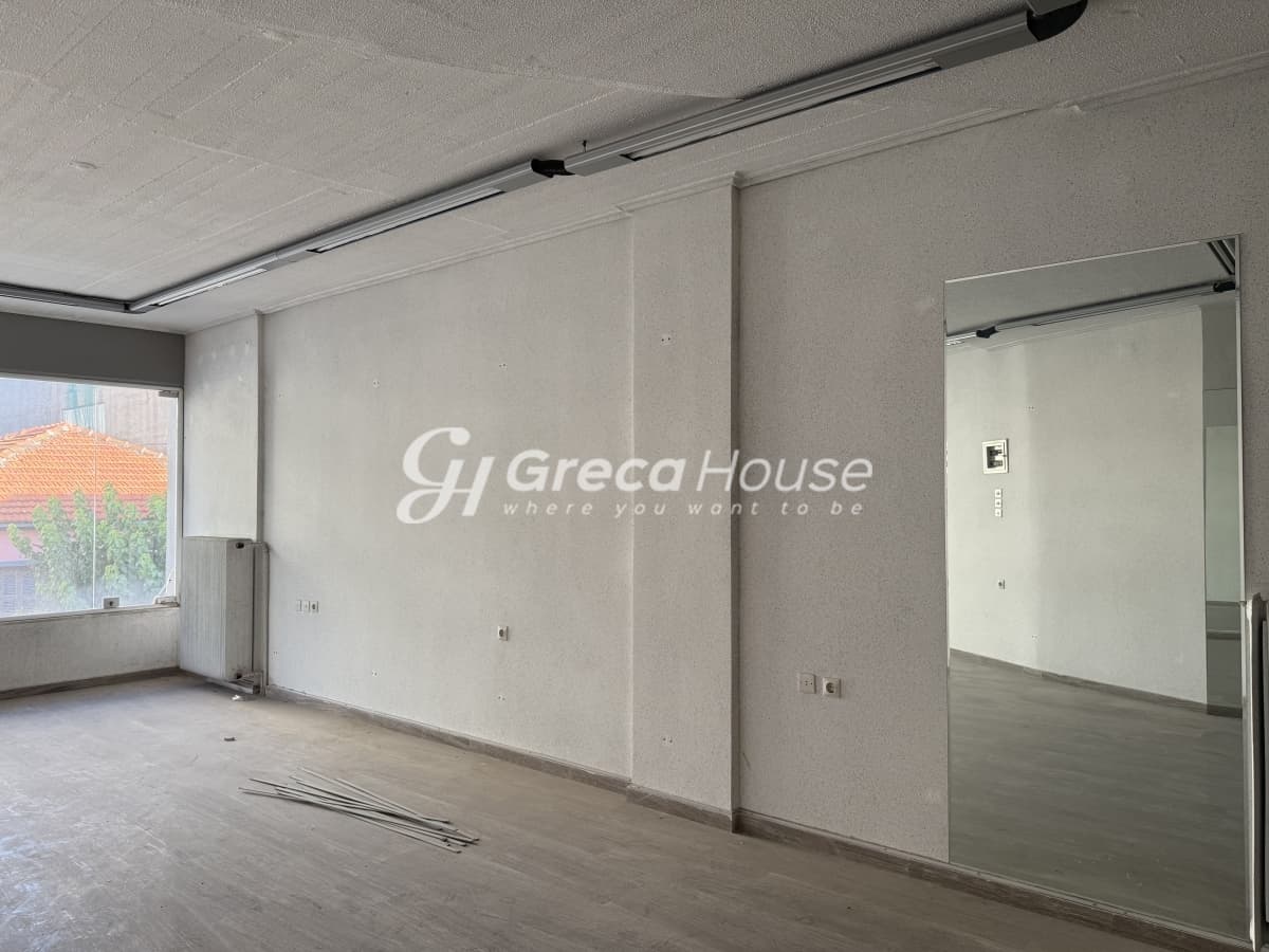 مركز كورنث – عقار استثماري 330 متر مربع مع شقة واستخدامات متعددة للبيع - صورة 17