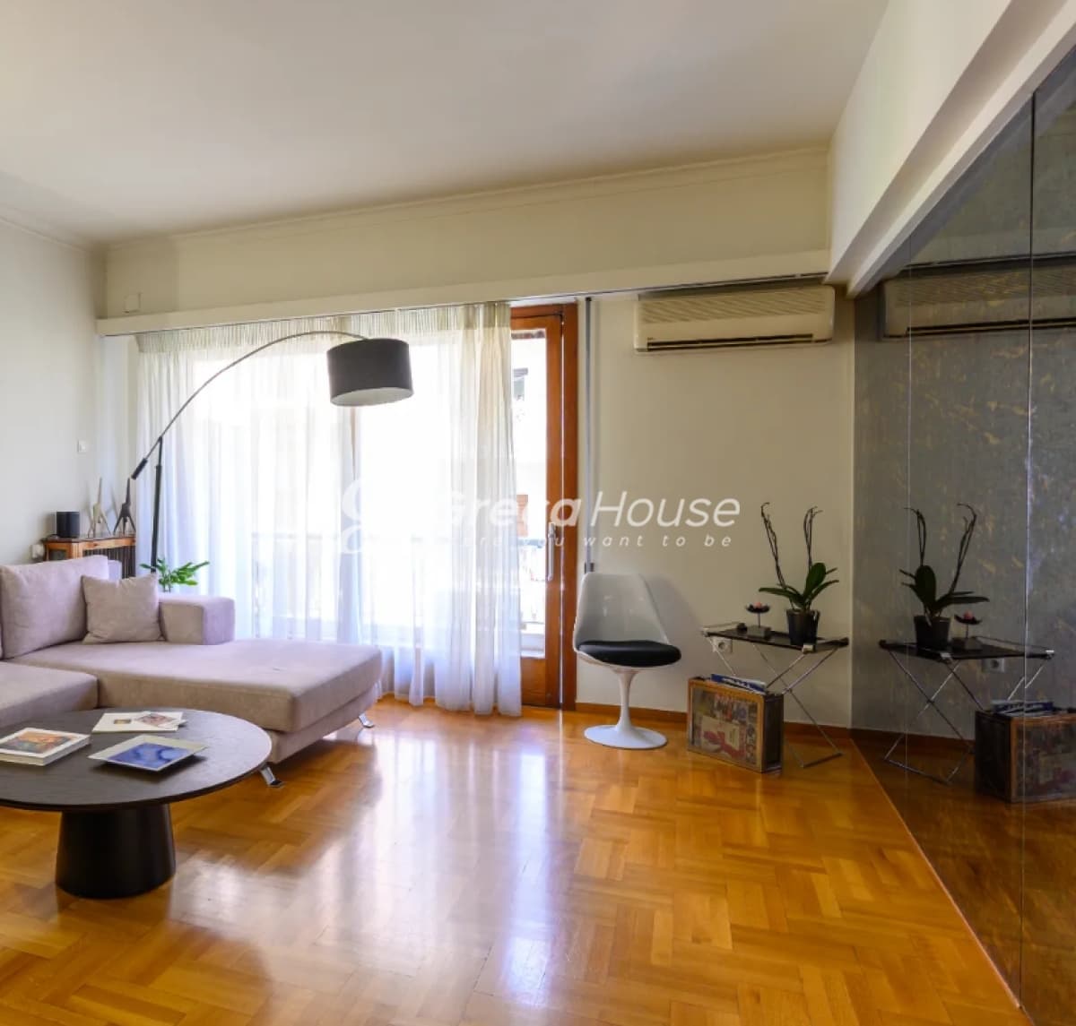 Elegant 2-Bedroom Apartment in Kolonaki, Athens - Photo 1