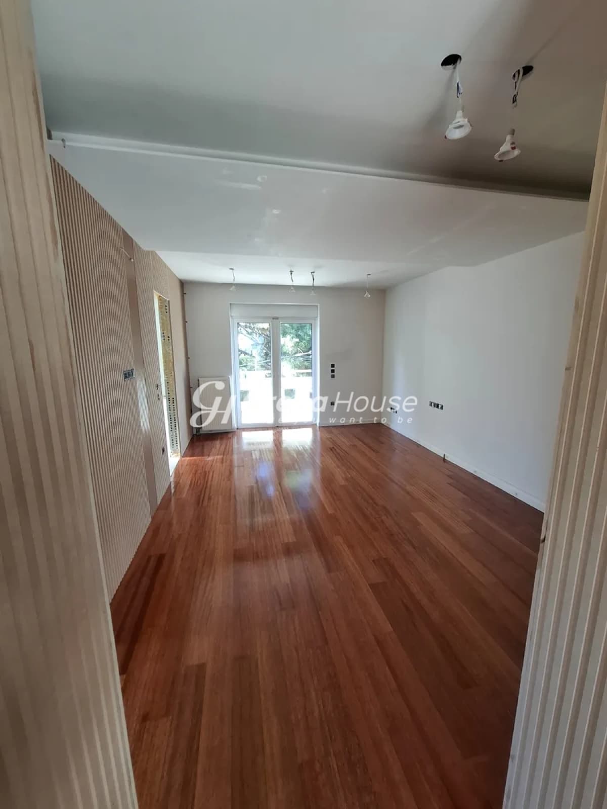 Renovated 4-Bed Townhouse for Sale in Marousi, Paradisos, North Athens - Photo 8