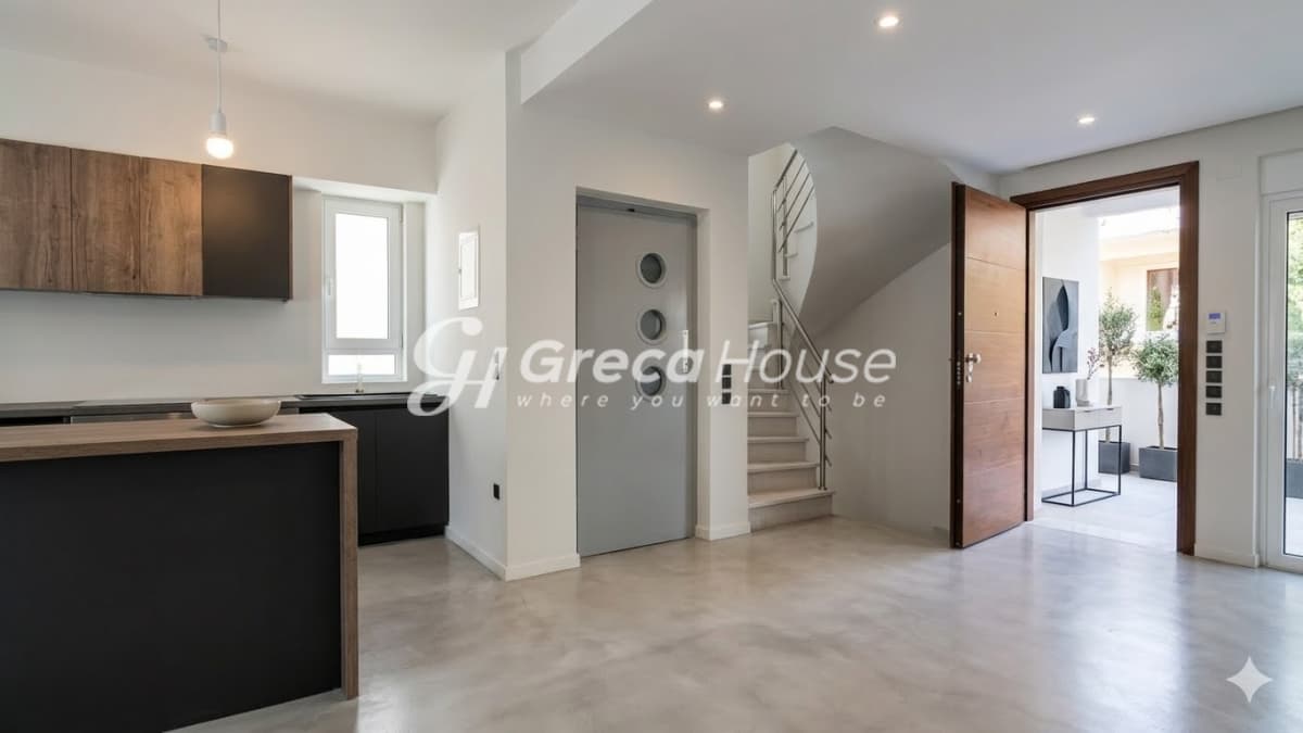 Renovated 4-Bed Townhouse for Sale in Marousi, Paradisos, North Athens - Photo 13