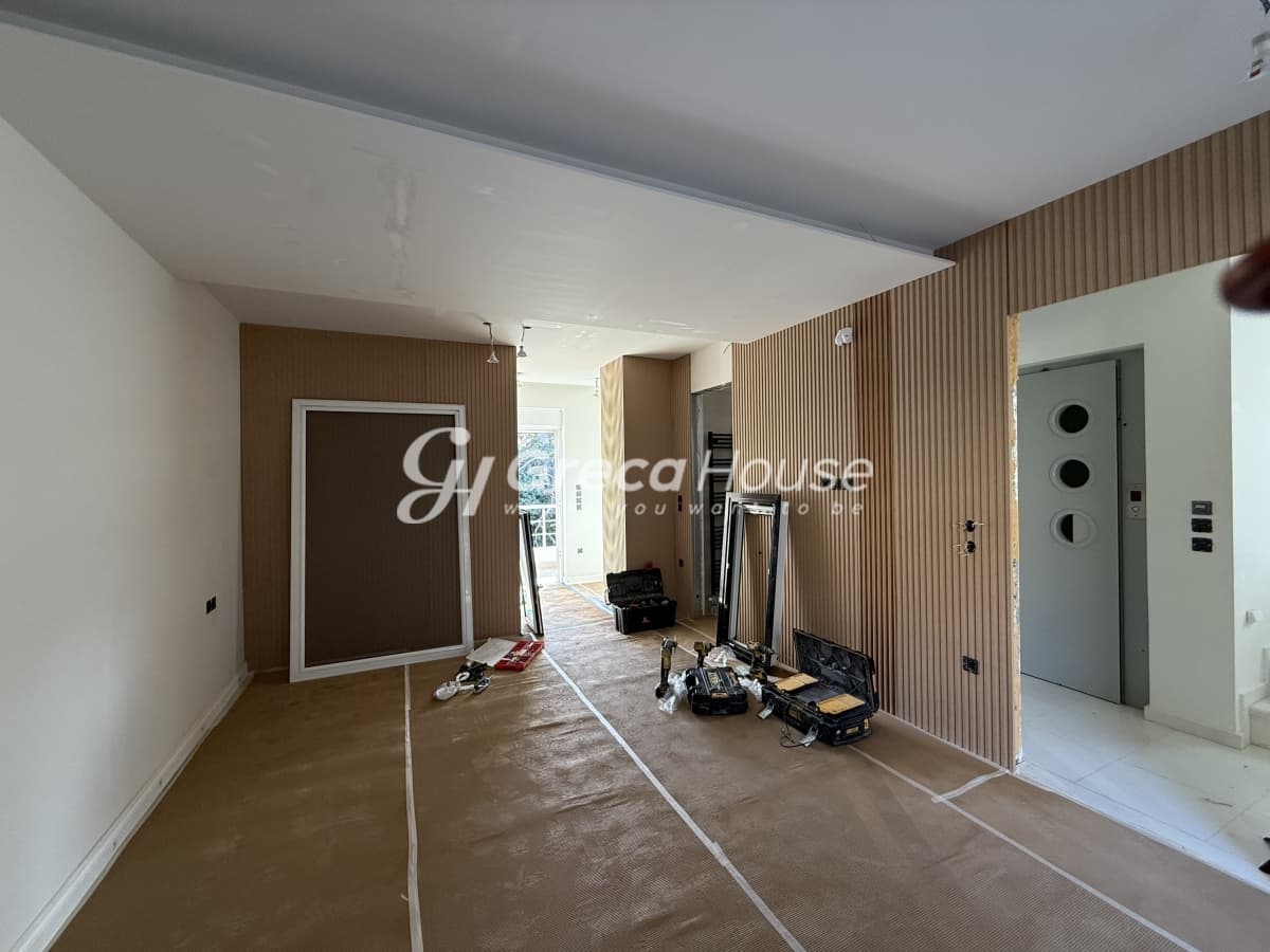 Renovated 4-Bed Townhouse for Sale in Marousi, Paradisos, North Athens - Photo 30