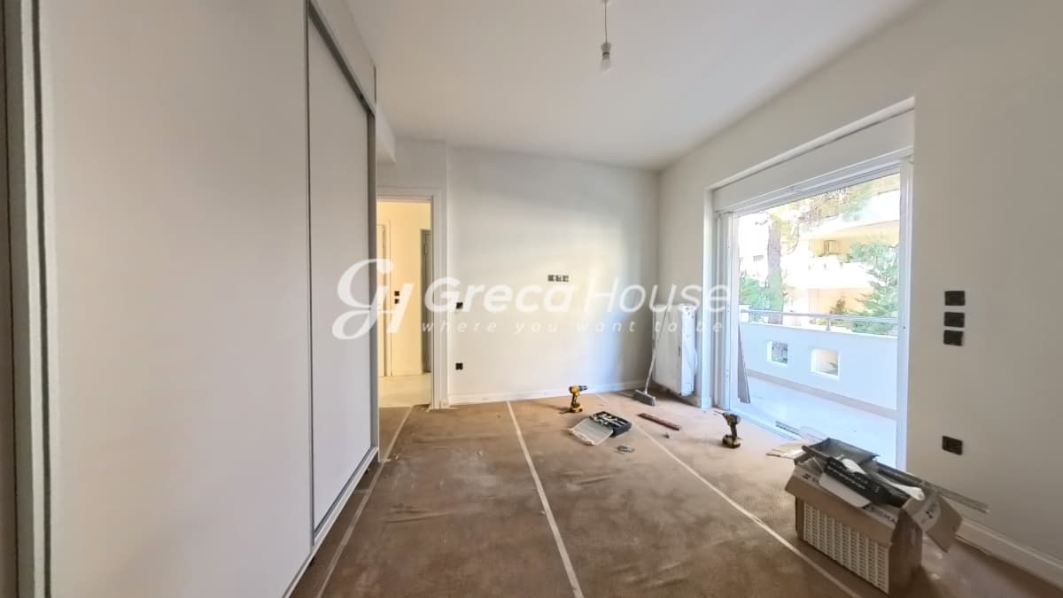 Renovated 4-Bed Townhouse for Sale in Marousi, Paradisos, North Athens - Photo 6