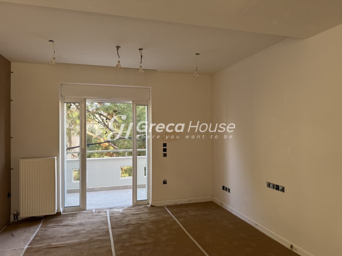 Renovated 4-Bed Townhouse for Sale in Marousi, Paradisos, North Athens - Photo 31