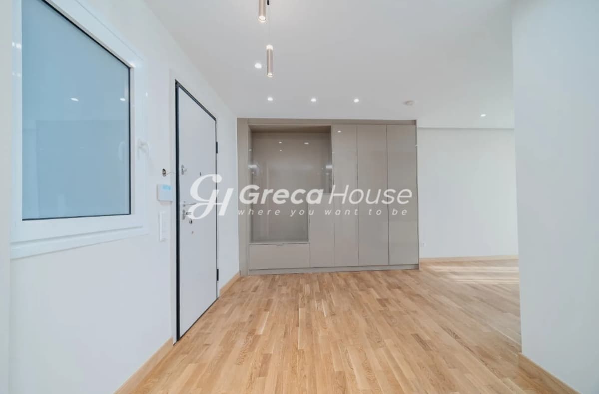 Fully Renovated Luxury 81m² Apartment for Sale on 1st Floor, Kypseli Square - Photo 29