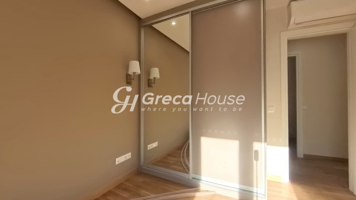 Fully Renovated Luxury 81m² Apartment for Sale on 1st Floor, Kypseli Square - Photo 8