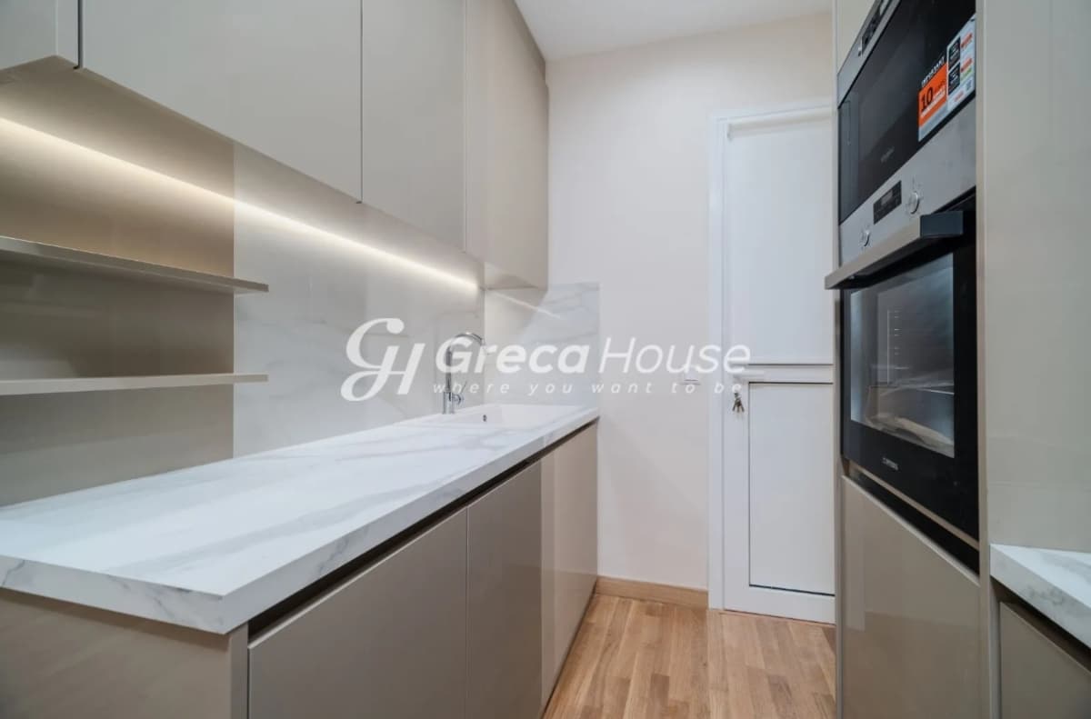 Fully Renovated Luxury 81m² Apartment for Sale on 1st Floor, Kypseli Square - Photo 18