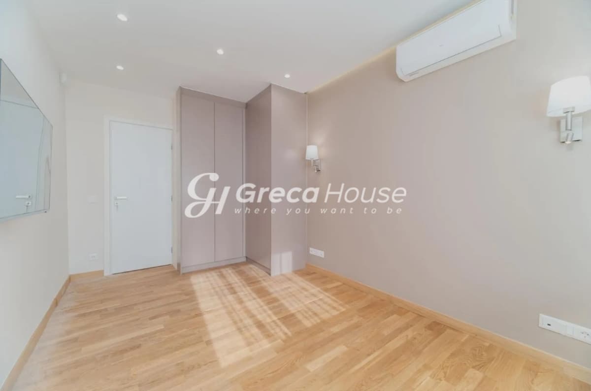 Fully Renovated Luxury 81m² Apartment for Sale on 1st Floor, Kypseli Square - Photo 10