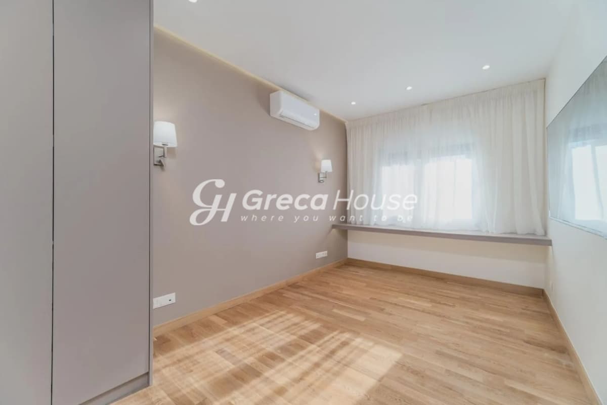 Fully Renovated Luxury 81m² Apartment for Sale on 1st Floor, Kypseli Square - Photo 31