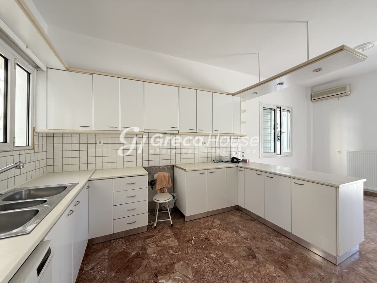 Luxury 594 sqm Villa of High Specifications with Garden for Sale in Vrilissia - Photo 36