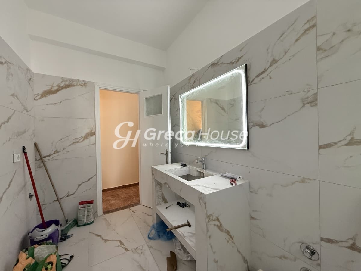 Luxury 594 sqm Villa of High Specifications with Garden for Sale in Vrilissia - Photo 12