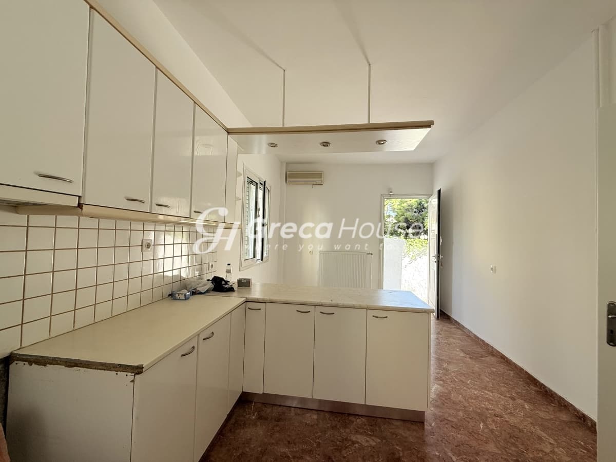 Luxury 594 sqm Villa of High Specifications with Garden for Sale in Vrilissia - Photo 39