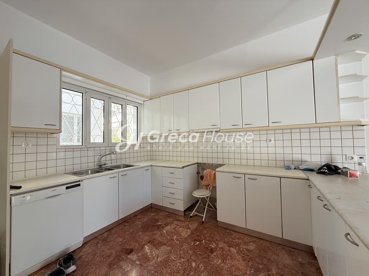 Luxury 594 sqm Villa of High Specifications with Garden for Sale in Vrilissia - Photo 42