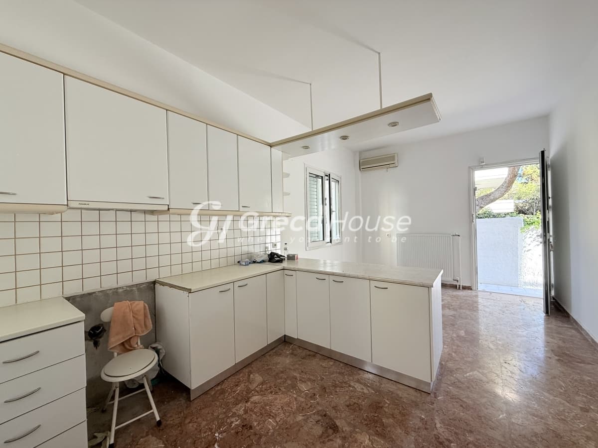 Luxury 594 sqm Villa of High Specifications with Garden for Sale in Vrilissia - Photo 23