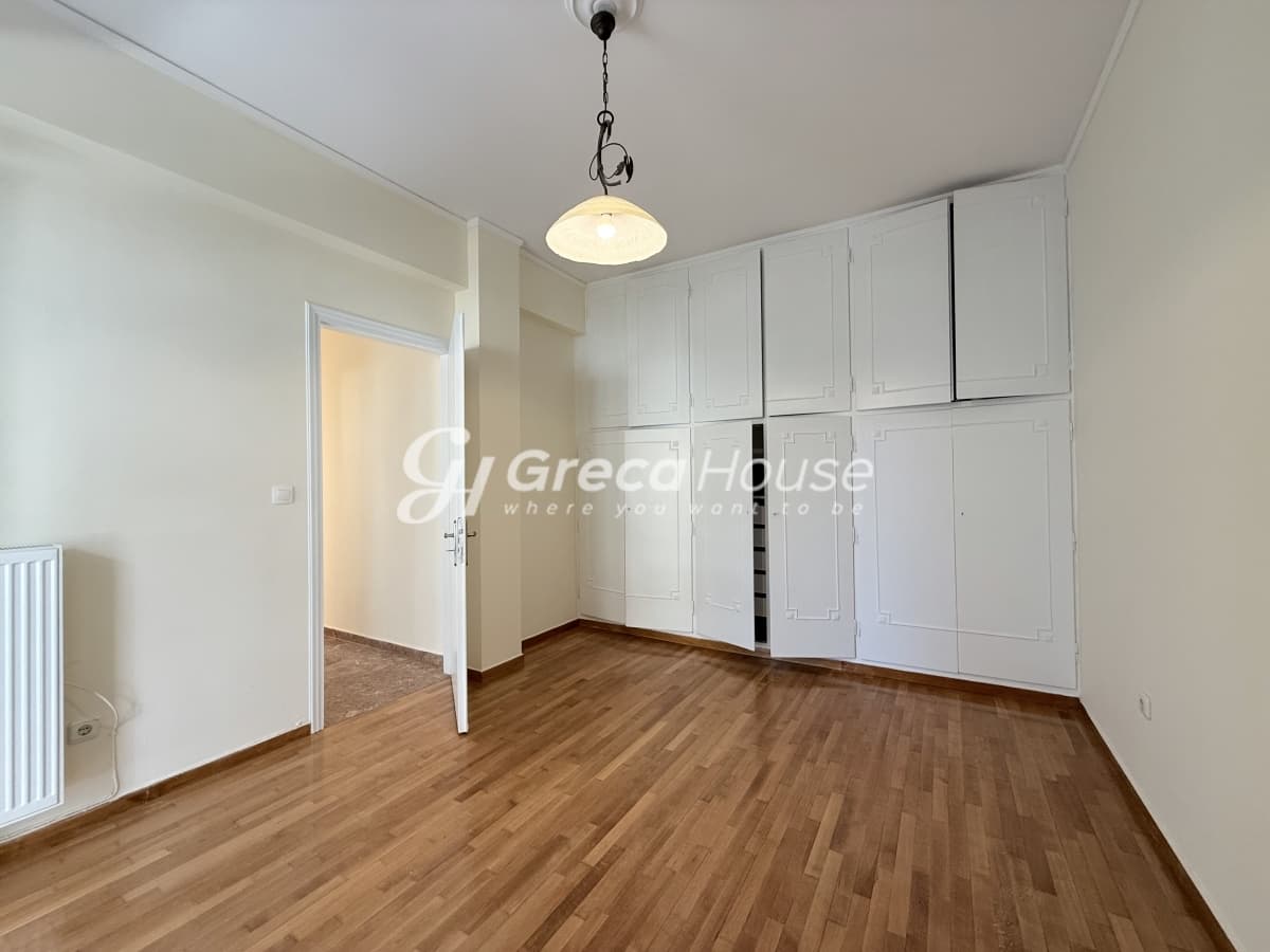Luxury 594 sqm Villa of High Specifications with Garden for Sale in Vrilissia - Photo 6