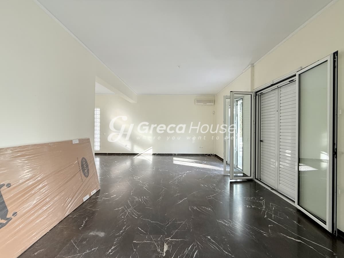 Luxury 594 sqm Villa of High Specifications with Garden for Sale in Vrilissia - Photo 4