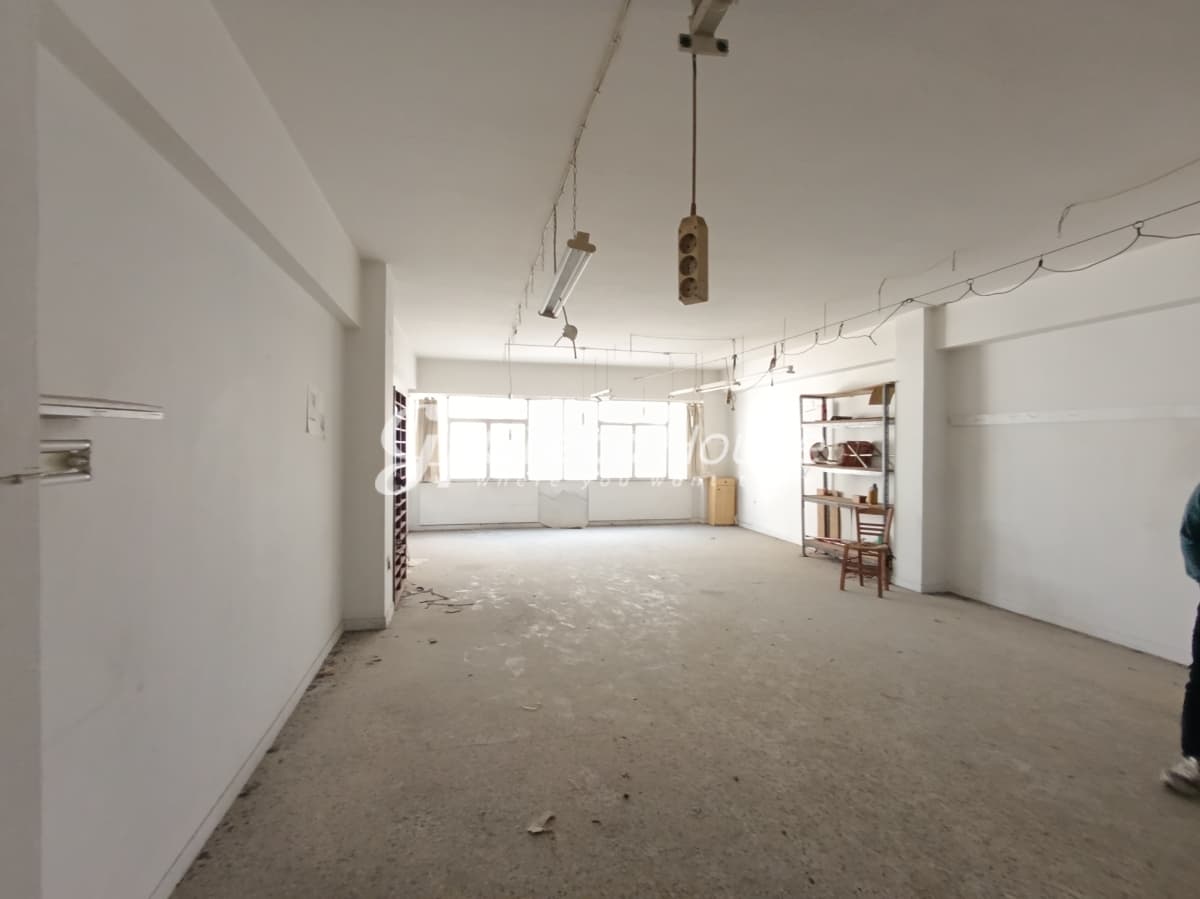 مبنى استثماري 9 طوابق بمساحة 2,126 متر مربع للبيع في بسيري، أثينا. مناسب للتحويل إلى وحدات سكنية. - صورة 10