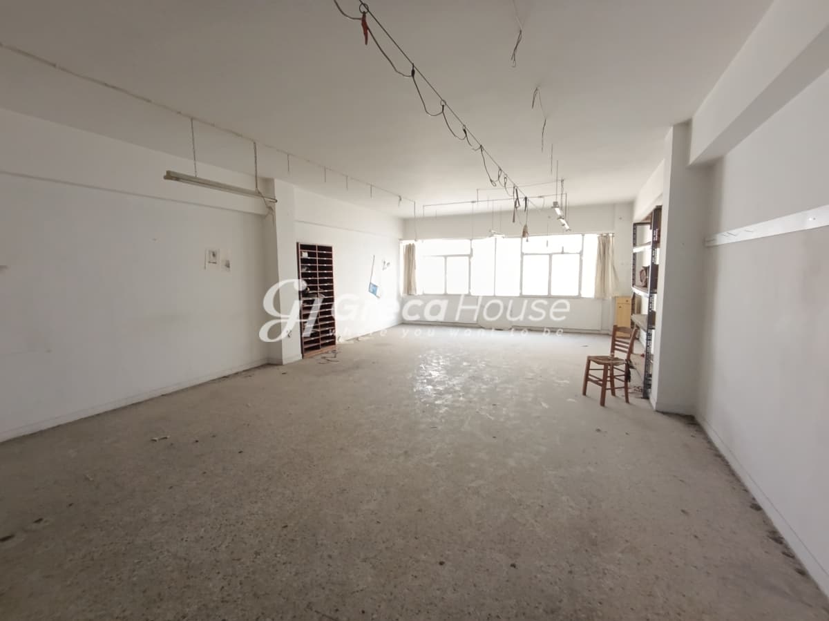 مبنى استثماري 9 طوابق بمساحة 2,126 متر مربع للبيع في بسيري، أثينا. مناسب للتحويل إلى وحدات سكنية. - صورة 3