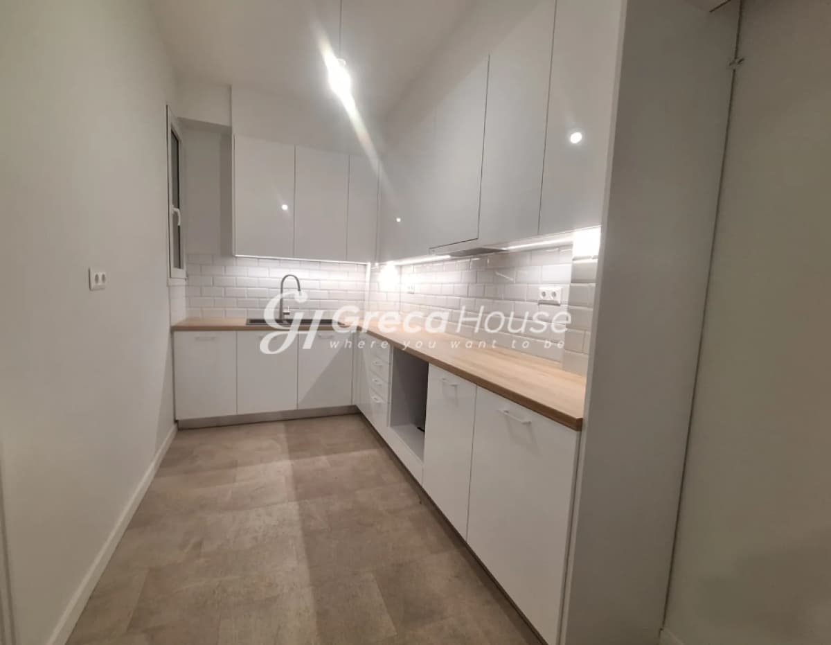 Renovated 2-Bedroom Apartment in Athens' Kypseli, Fokionos Negri - Photo 4