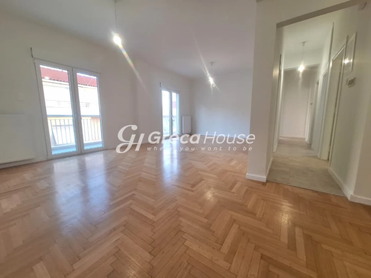 Renovated 2-Bedroom Apartment in Athens' Kypseli, Fokionos Negri - Photo 1
