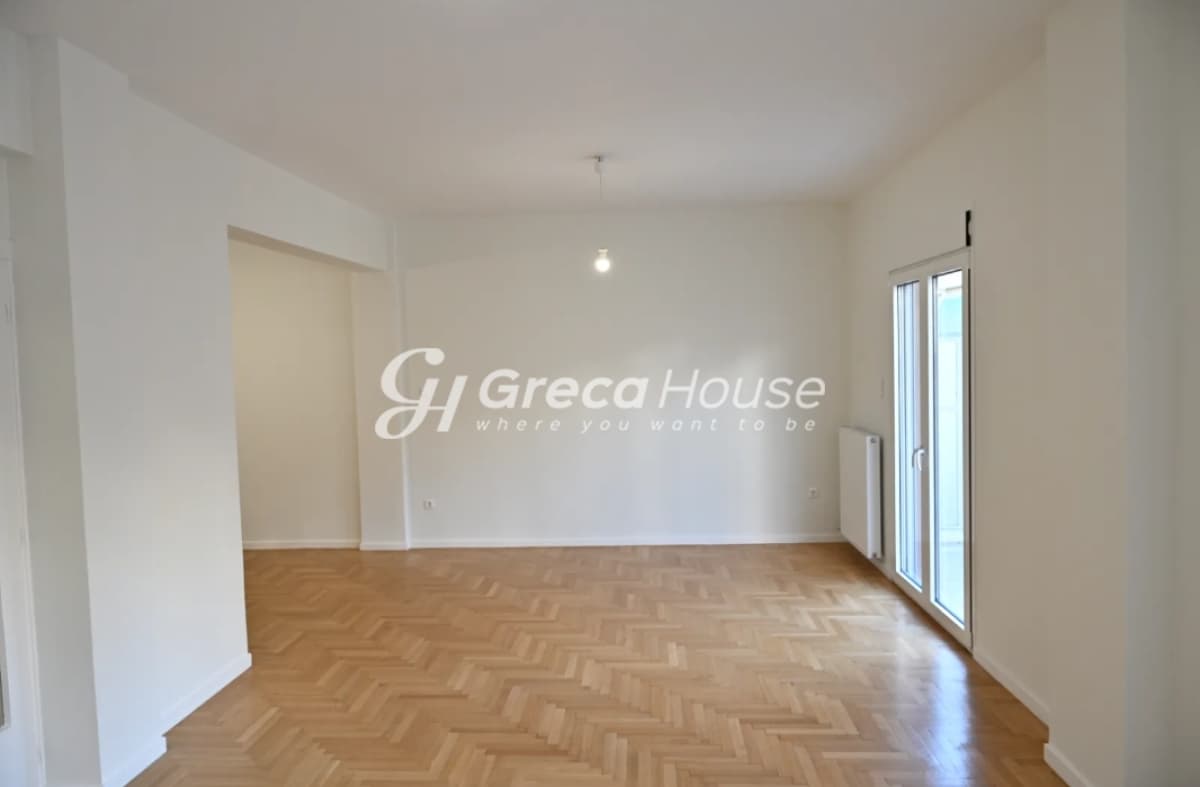 Renovated 2-Bedroom Apartment in Athens' Kypseli, Fokionos Negri - Photo 10